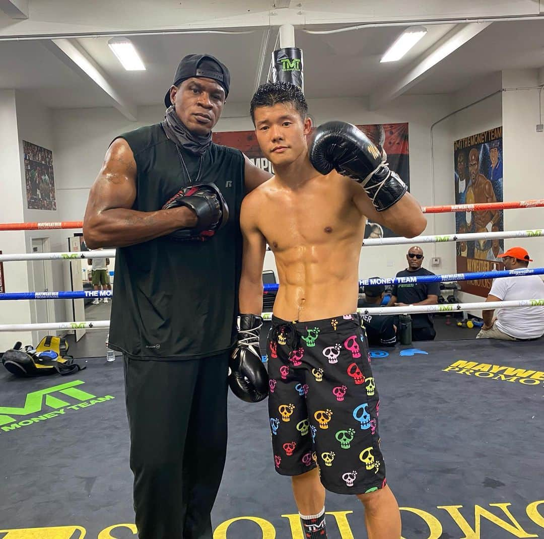 亀田和毅さんのインスタグラム写真 - (亀田和毅Instagram)「@greatnessone_ #maywetherboxingclub #lasvegas #boxing #tomokikameda #mexicanito #campeon」9月22日 7時02分 - tomokikameda