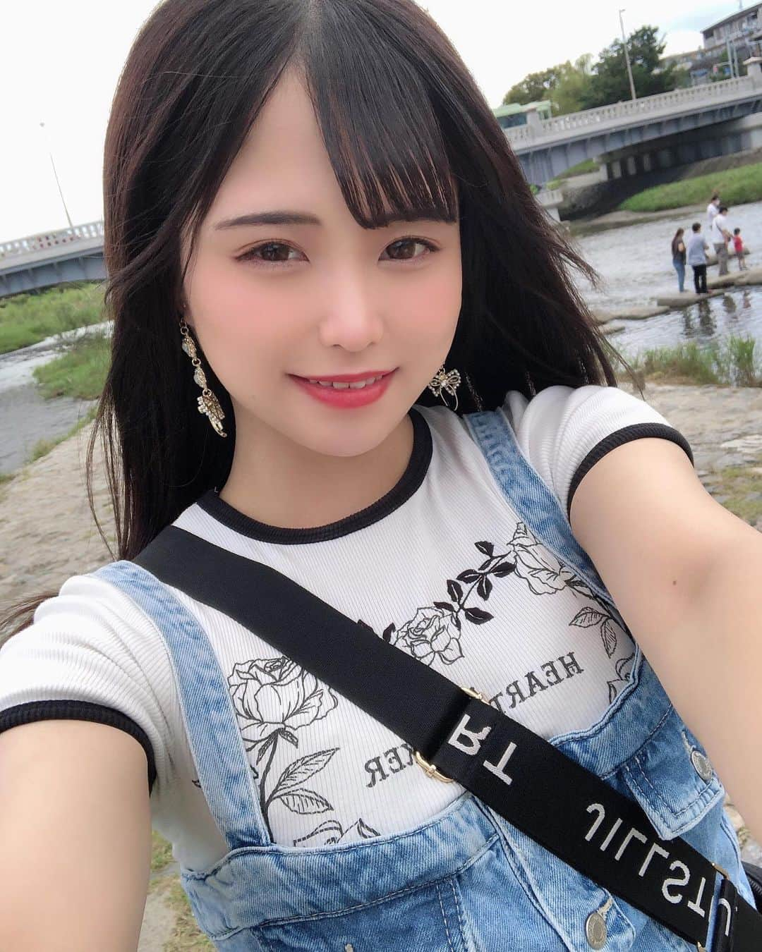 堀内玲さんのインスタグラム写真 - (堀内玲Instagram)「京都鴨川🦆  ． ． #gravure #gravureidol  #グラビア #グラドル  #インスタグラビア  #グラビアアイドル  #asiangirls  #asiansexy #bikinimodel  #巨乳 #美乳 #谷間 #japaneseidol  #童顔 #ロリ #sexydress  #sexystyle #bikini #japanesegirl  #アイドル #コスプレイヤー#コスプレ #京都 #京都観光  #鴨川  #公園  #公園コーデ #デート #デートスポット  #デニムコーデ」9月22日 12時42分 - horiuchi_rei