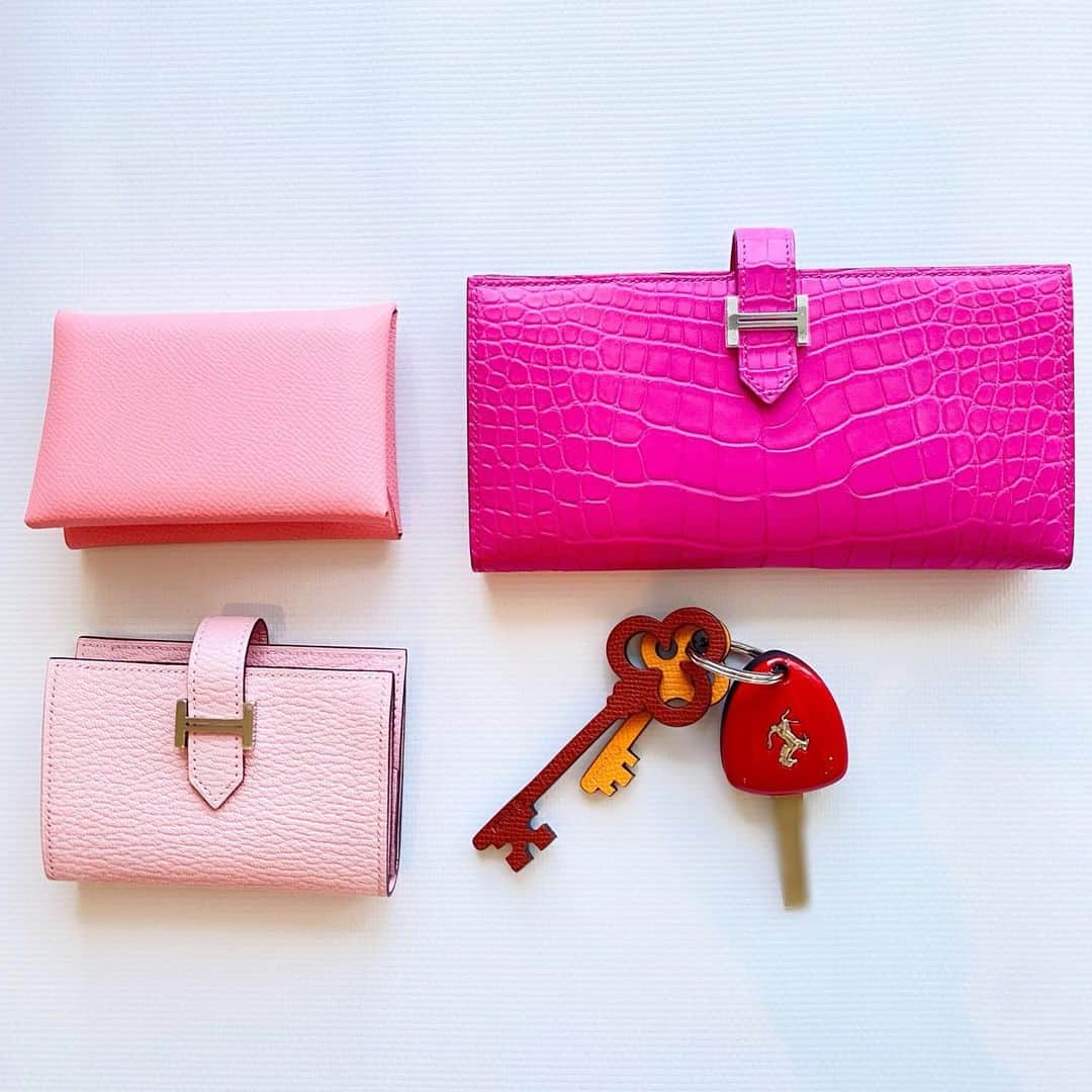 JUNKO（飯田順子）のインスタグラム：「pink💗 使うバックによって 変える楽しさ😊 ・ ・ @hermes」
