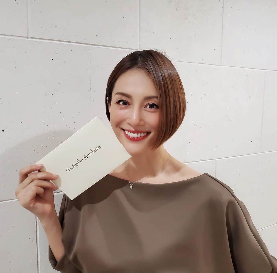 米倉涼子のインスタグラム：「「FENDI SS22 Women’s Collection 」 今日9/22 21:00、fendi.comにて公開です。 インビテーションカードも届きました💕 今からとても楽しみです！  FENDI SS22 WOMEN’S COLLECTION TODAY 22 SEPTEMBER 21:00 JST LIVE ON FENDI.COM  Received the invitation card as well💕 Cannot wait! #FendiSS22 #fendi @fendi  @mrkimjones @silviaventurinifendi @delfinadelettrez」