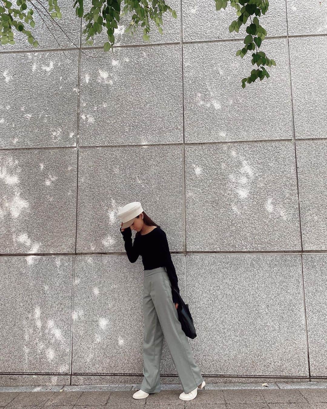 山中美智子さんのインスタグラム写真 - (山中美智子Instagram)「実はずっと寝付きが悪くって、年末から普通には寝れない日々が続いていたんだけど…  やっと普通に寝れるようになってきたの😴✨  色んな事を試したんだけど、なかなか治らなかったんだよね！  私の場合9ヶ月間🤯  良く寝るzzz  めちゃくちゃ基本的な事だけど、1番大切かも🌙  みなさんは良く寝れてますか？  私がやってよかった事、ちょっとずつシェアしようと思うんだけど、みんながやって良かった事もよかったら教えてね🤍🌿🌙」9月22日 10時46分 - alexiastam1988