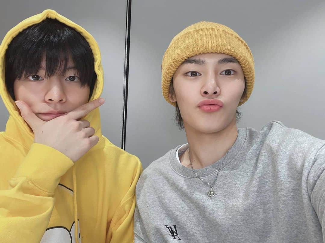 Stray Kidsさんのインスタグラム写真 - (Stray KidsInstagram)「댕댕쓰 생축이당 ㅎㅎㅎ 사진 많이 찍어줘서 고맙다 ㅎㅎㅎ #StrayKids#STAY#명창강쥐_승민이형_생일축하해#IN슼타그램#🐶🦊」9月22日 10時52分 - realstraykids