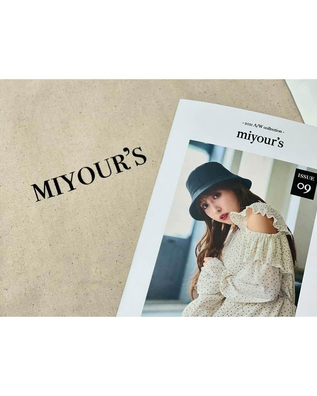 相沢みなみさんのインスタグラム写真 - (相沢みなみInstagram)「miyour's の展示会にて🤍 . 秋冬服も可愛すぎたぁ👢 頼んだお洋服着るの楽しみ🍂 . ご招待ありがとう💌 . I visited an exhibition of miyour's ❤︎ can't wait for sweet items🍁 . 我去了她的牌子展览会🤍 . #miyours @miyours.jp  @yua_mikami #三上悠亜  #展示会 #秋冬ファッション  . #相沢みなみ」9月22日 20時28分 - epoint2016