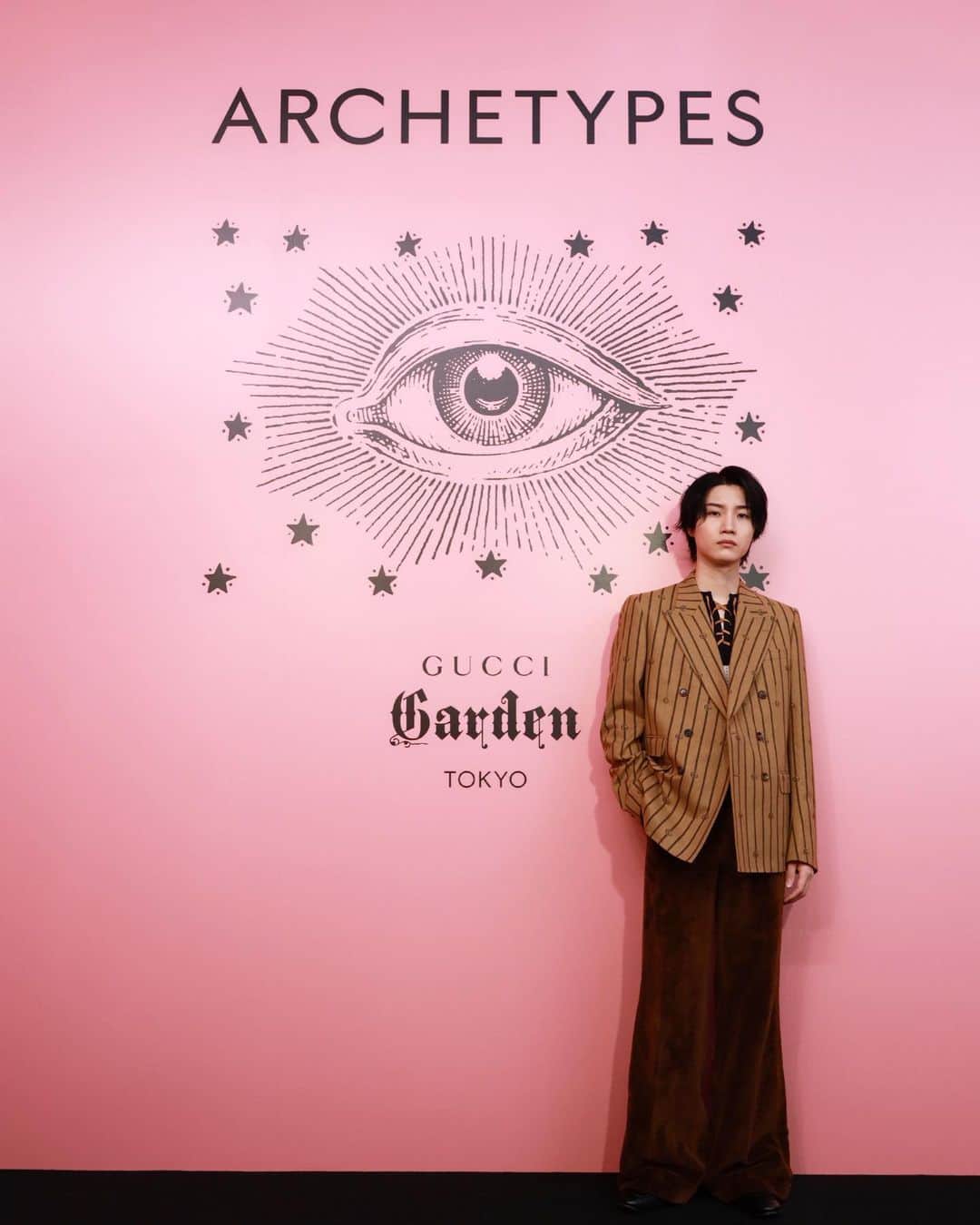 桜田通さんのインスタグラム写真 - (桜田通Instagram)「GUCCI Garden Archetypes  こんなに楽しくて興味が尽きない世界にまだ出会えることが本当に幸せだと思える時間でした。 今の自分では理解しきれない部分も含めて、このようなファッション、アートが世の中にまだ沢山あるということが、今後の人生を楽しみに過ごせる大きな理由の一つです。 これからも沢山の刺激を受けて過ごしていきたいです✨  そしてGucci Garden限定のギフトコーナーでも沢山買ってしまいました。。  Gucci Gardenは9月23日より、天王洲で開催です！  @gucci #GucciGarden」9月22日 21時14分 - dorisakurada
