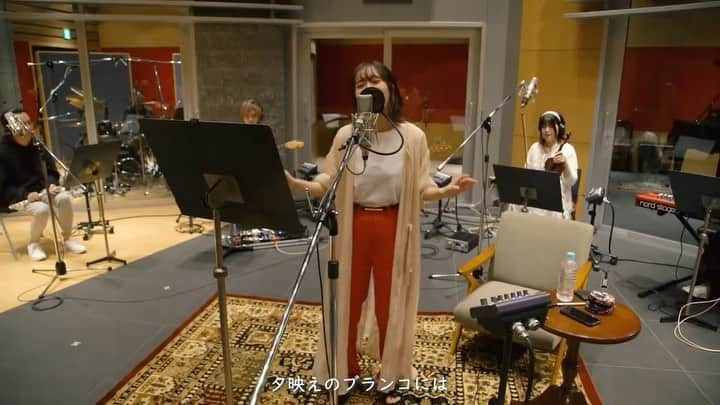 早希のインスタグラム：「あの日から ( Studio session ver. ) - 早希 / original  Live mini album #saki_session に収録されている一曲 私の大切な友達について書きました 皆さんにも情景が伝わるといいな… 胸がほっと暖かくなるような曲になりました  ぜひ聴いてみてください😌  YouTubeにてフルバージョンを公開中です。」