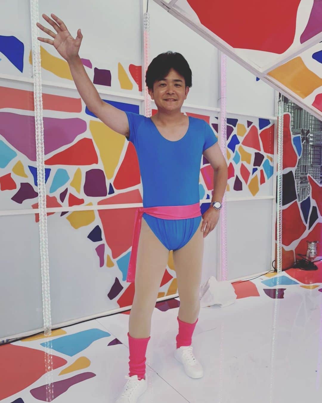 ノブ のインスタグラム：「井森さん。光栄です。 #右手が寄生獣に変化寸前」