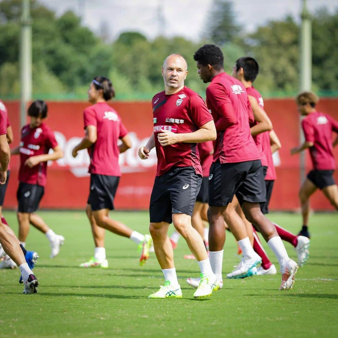 アンドレス・イニエスタさんのインスタグラム写真 - (アンドレス・イニエスタInstagram)「🏃🏻‍♂️🏃🏻‍♂️」9月22日 16時23分 - andresiniesta8