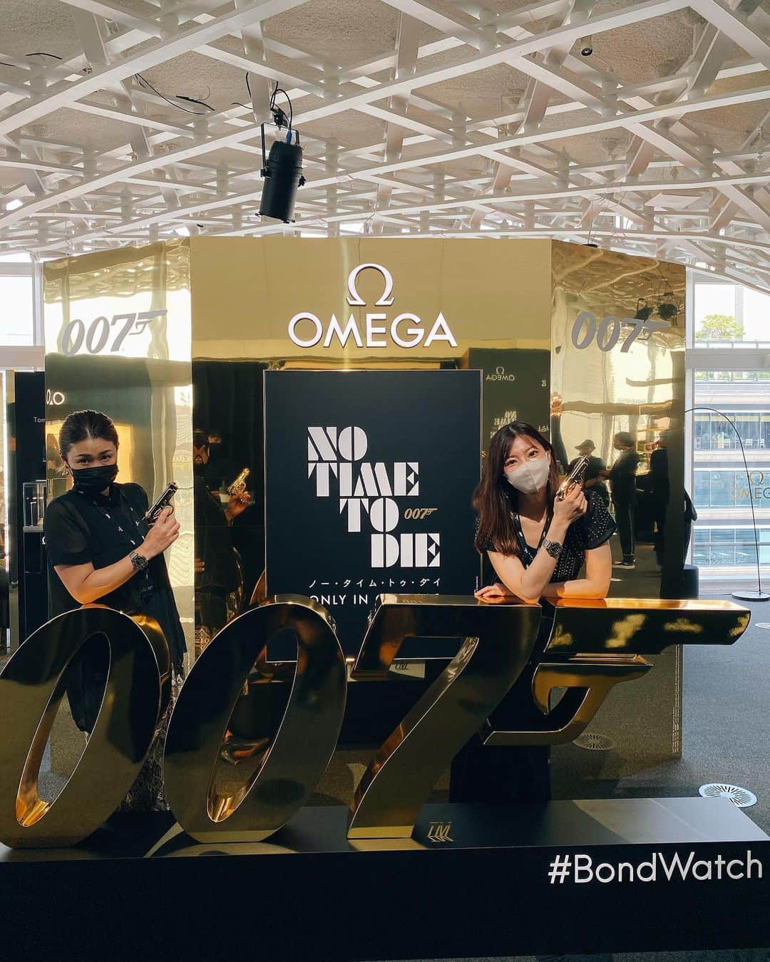 古閑美保のインスタグラム：「@omega  #bondwatch」