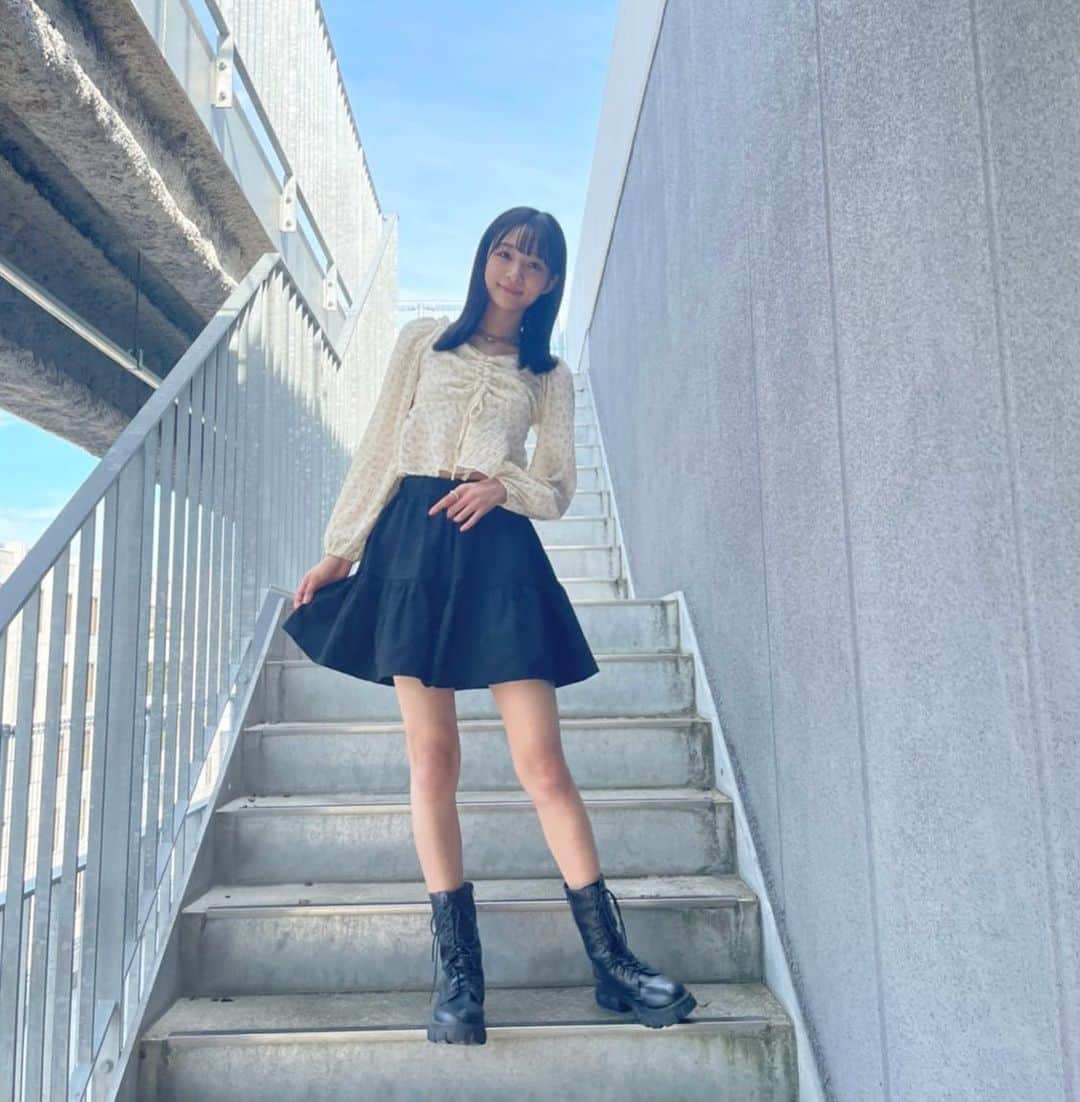 のインスタグラム：「。 今日本当に暑かったね~☀️ 早くパーカーとかきたいな！  投稿テストで遅くなりました🥲  #ニコラ#nicola#ニコラ10月号発売中  #ニコモ #中山あやか」