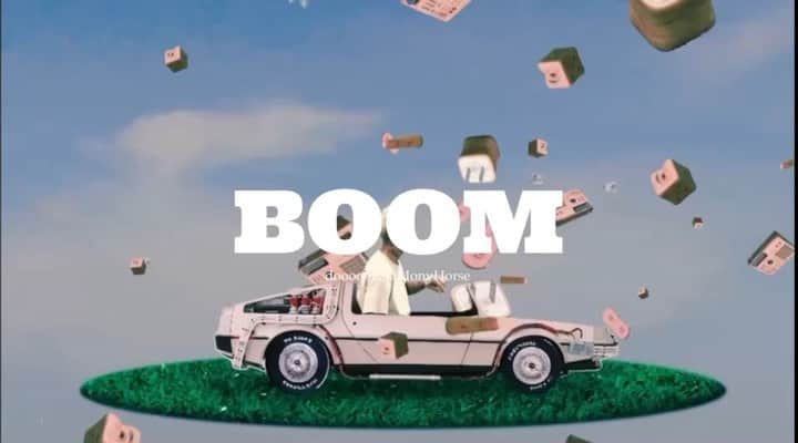 MonyHorseのインスタグラム：「BOOM💣」