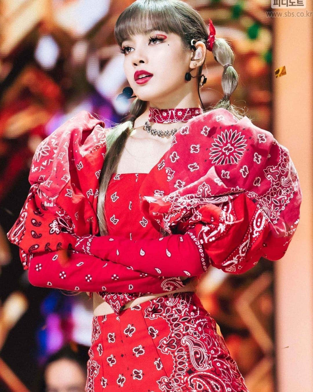 リサさんのインスタグラム写真 - (リサInstagram)「[PHOTOS] SBS PD NOTE "[Solo Debut] LISA - LALISA" . . . #LISA #LALISA #리사 #블랙핑크 #BLACKPINK #LALISAMANOBAN #LALISAMANOBAL #blackpinklisa #lisablackpink」9月23日 15時17分 - lisa.blackpink