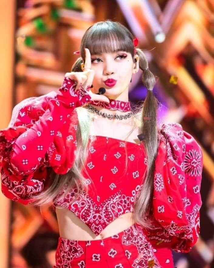 リサさんのインスタグラム写真 - (リサInstagram)「[PHOTOS] SBS PD NOTE "[Solo Debut] LISA - LALISA" . . . #LISA #LALISA #리사 #블랙핑크 #BLACKPINK #LALISAMANOBAN #LALISAMANOBAL #blackpinklisa #lisablackpink」9月23日 15時17分 - lisa.blackpink