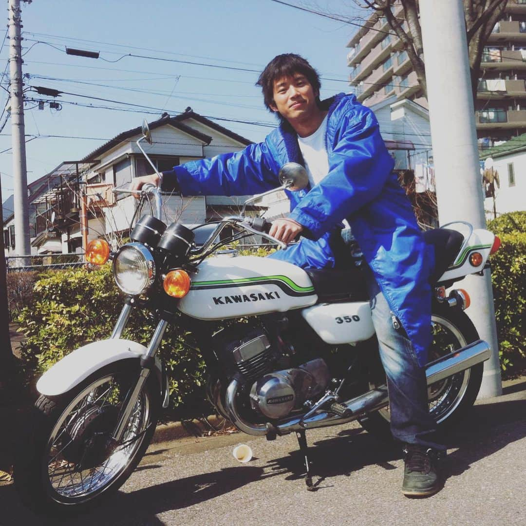 三浦貴大のインスタグラム：「_ バイクをいじってたころもありました #クローバー #奈良友基 #僕が昔乗っていたのはGB250クラブマン」