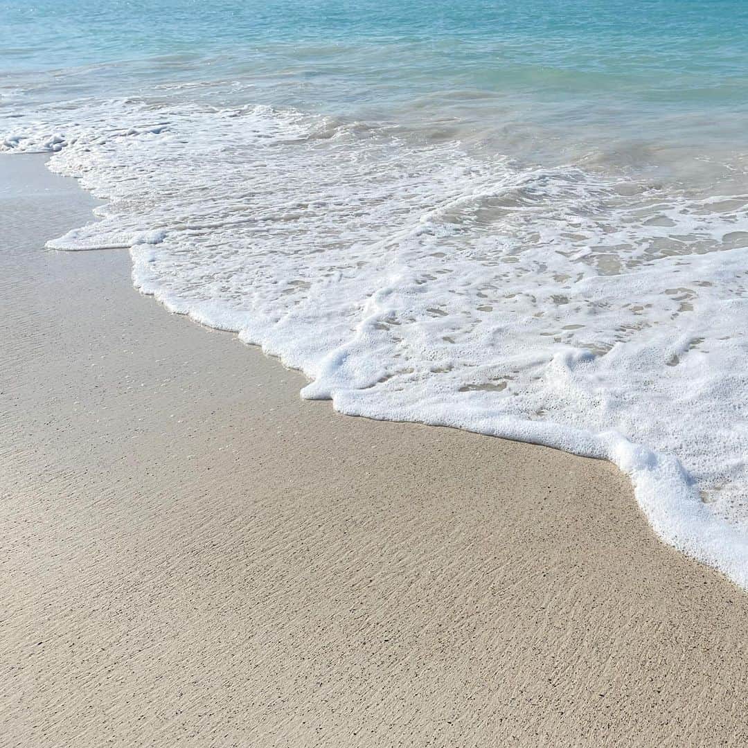 愛海さんのインスタグラム写真 - (愛海Instagram)「. . ここ砂浜の踏み心地最高🤤 . . #beach #海 #okinawa #沖縄 #沖縄旅行 #沖縄観光 #国頭村 #奥間ビーチ #kunigamivillage #okumabeach」9月23日 12時11分 - 0607ami