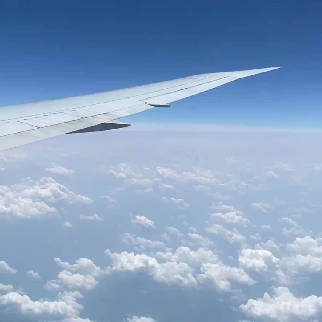 デルタ航空のインスタグラム：「Take a break from scrolling and breathe.」