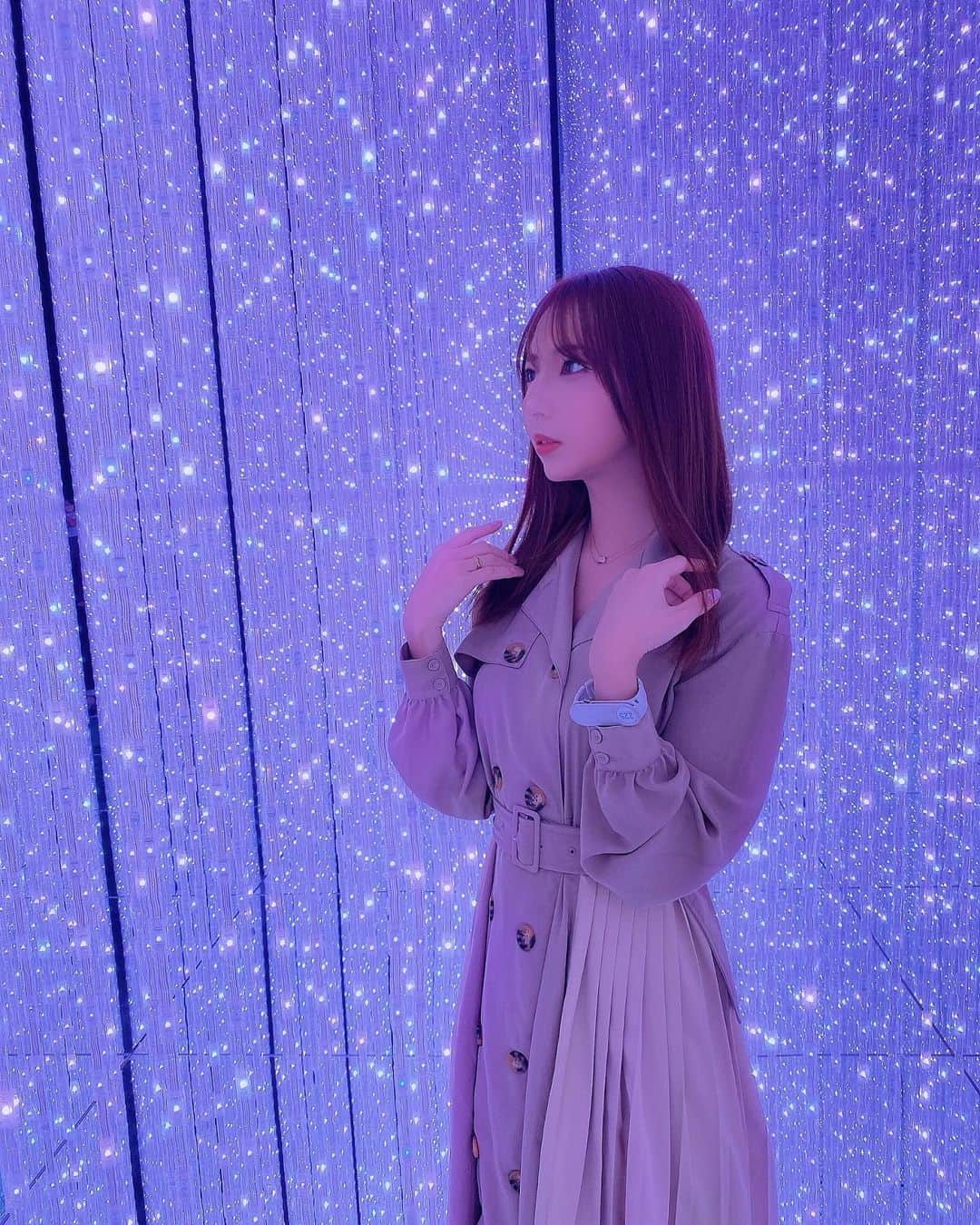 市川愛さんのインスタグラム写真 - (市川愛Instagram)「teamLab Planets TOKYO🗼  キラキラで映えまくる 体験できるアート🎨 水に入るエリアと 寝転んで眺めるエリアがすき  #チームラボ豊洲#チームラボプラネッツ#チームラボ#teamlab#teamlabplanets#豊洲#お台場観光#東京観光」9月23日 18時35分 - pkmnai