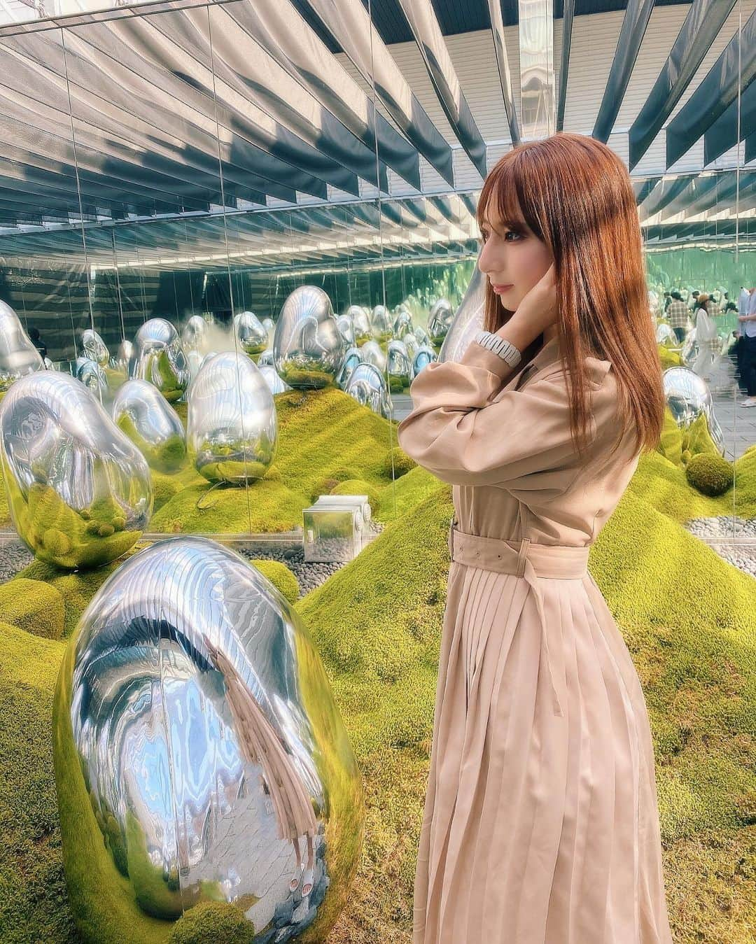 市川愛さんのインスタグラム写真 - (市川愛Instagram)「teamLab Planets TOKYO🗼  ガーデンエリアは初👏 鏡張りエリアに蘭の花💐 しかも全部生花 動いたりするんだけどもう動画では伝えられないです 楽しかったです  #チームラボ豊洲#チームラボプラネッツ#チームラボ#teamlab#teamlabplanets#豊洲#お台場観光#東京観光#gardenarea#ガーデンエリア#蘭の花#」9月23日 18時48分 - pkmnai