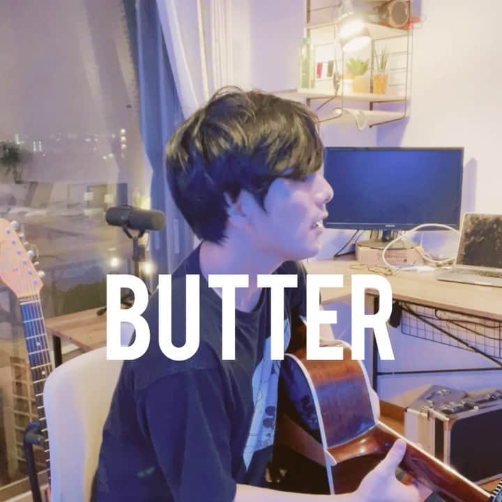 浪岡真太郎のインスタグラム：「Butter - BTS リハモ撮って出しシリーズ ベタに丸サ進行にしてみたけどええすな  #penthouse #bts #bts好きな人と繋がりたい #butter  #歌詞動画 #歌 #歌うま #歌ってみた #歌詞 #歌い手 #歌い手好きと繋がりたい #歌好きな人と繋がりたい #歌動画 #うた #アコギ #アコギ初心者 #アコギ弾き語り #アコギ男子 #アコースティックギター #アコースティック #ギター #ギター弾き語り #ギター練習 #ギター男子 #ギター好きな人と繋がりたい #ギター弾いてみた #音楽 #音楽の日 #音楽好きな人と繋がりたい #音楽フェス」