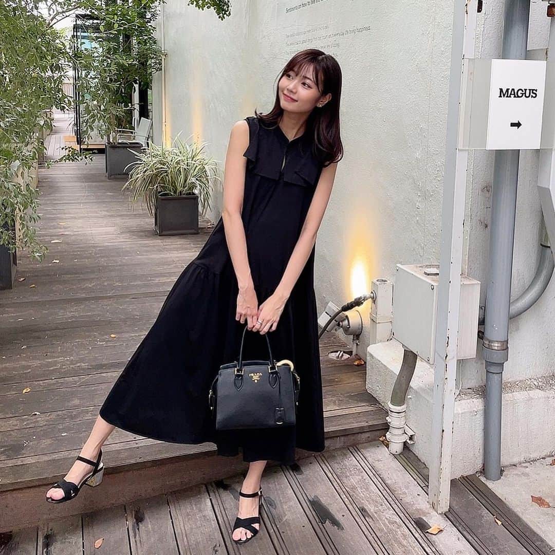 杉浦みずきさんのインスタグラム写真 - (杉浦みずきInstagram)「. ノースリーブの季節が終わった〜 と思ったら 今日はノースリーブの季節でした この写真は今日じゃないけどね、笑 ・ ・ ・ #私服 #ootd #ワンピース #ブラックコーデ #黒ワンピース #黒ワンピ #今日のコーデ」9月23日 19時37分 - mizuki_sugiura