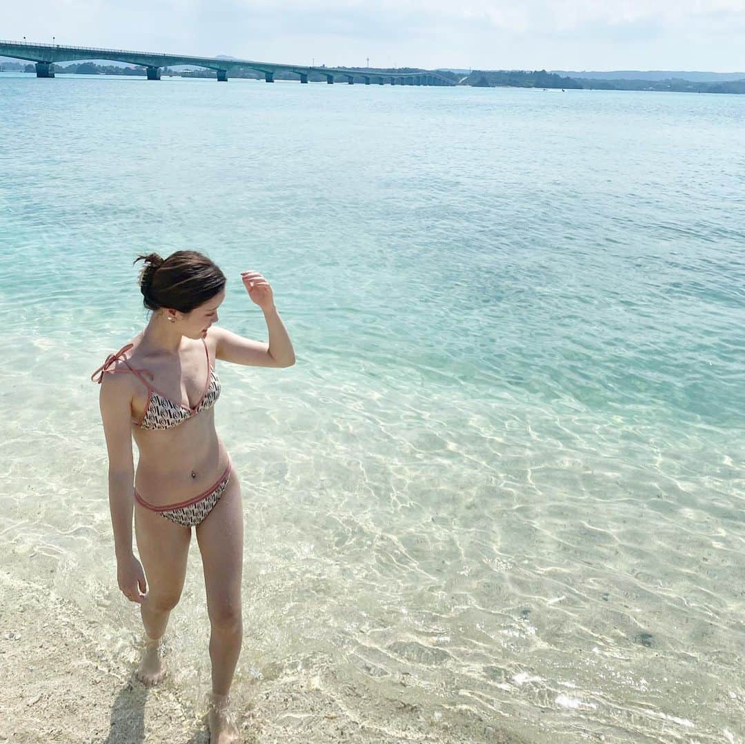 愛海さんのインスタグラム写真 - (愛海Instagram)「. . 🤍🤍🤍 . . #beach #海 #okinawa #沖縄 #沖縄旅行 #沖縄観光 #古宇利島 #kouriisland #swimwear #bikini #海コーデ #水着」9月23日 20時49分 - 0607ami