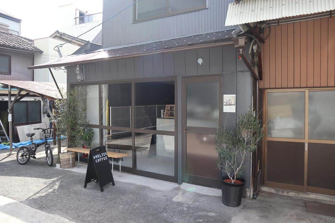 石井輝明さんのインスタグラム写真 - (石井輝明Instagram)「大阪、鶴橋。 スーパーベストネタダンテ7ありがとうございました。 7て。 明日はオートバックスでお世話になります。 よろしくお願いします。  #sheltercoffeestand #cafe #coffee #カフェ #喫茶店 #大阪カフェ #鶴橋カフェ #カフェ芸人」9月23日 21時11分 - comandanteishii