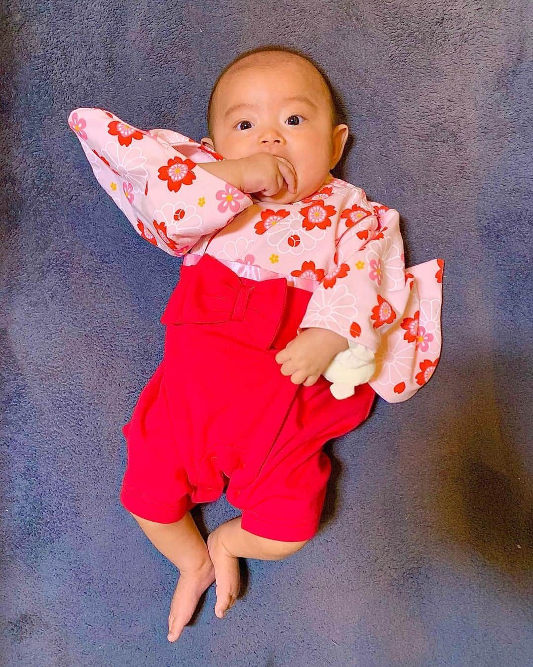 山形麻由香のインスタグラム：「. . 今日で維弓が生まれて100日という ことで、お食い初めを、曽我家の実家と山形家の実家と2回にわけて してもらいました☺️💗 . . この前生まれたばかりだったのに あっという間です。。😢😢 . . 維弓ちゃんこれからもすくすく 元気に育ってね㊗️💗 . . お祝いしてもらえて幸せ者ね❤️」