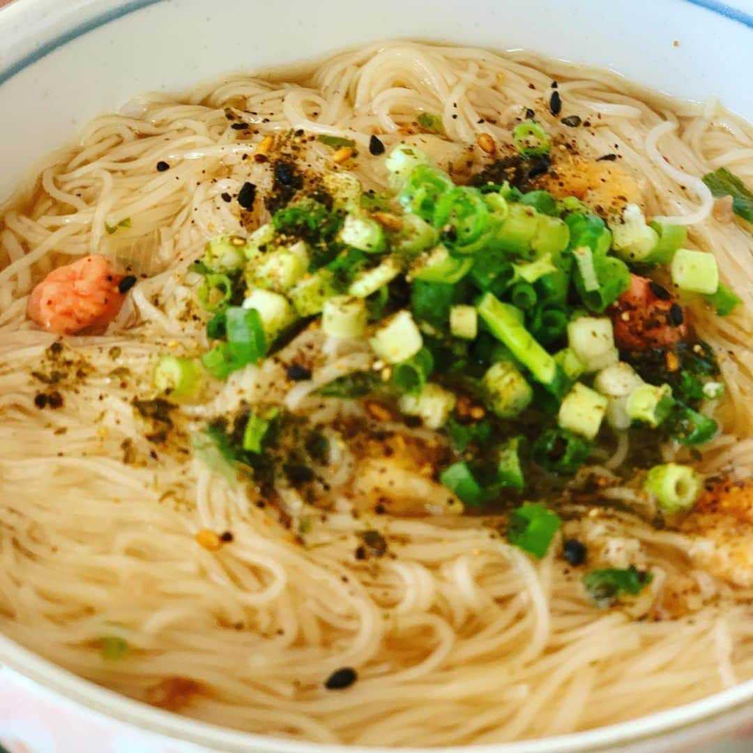 金村義明さんのインスタグラム写真 - (金村義明Instagram)「おでん🍢&煮麺 朝食 15時Jコムさきどりベイスターズ生放送 17時半過ぎJスポーツオンデマンド中継生放送」9月24日 10時03分 - yoshiaki_kanemura