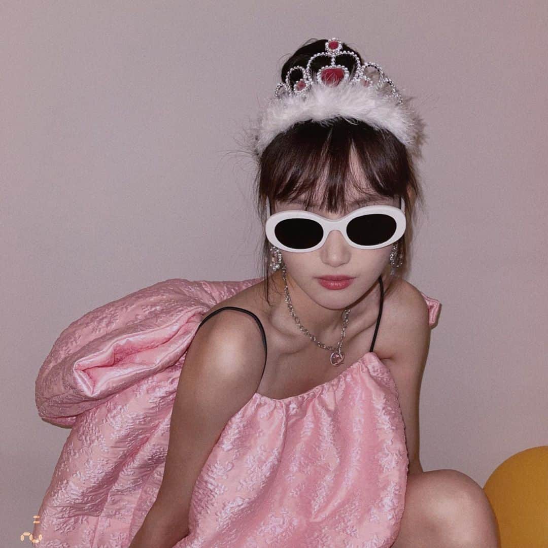 リン・シャオザイのインスタグラム：「❤️‍🔥」