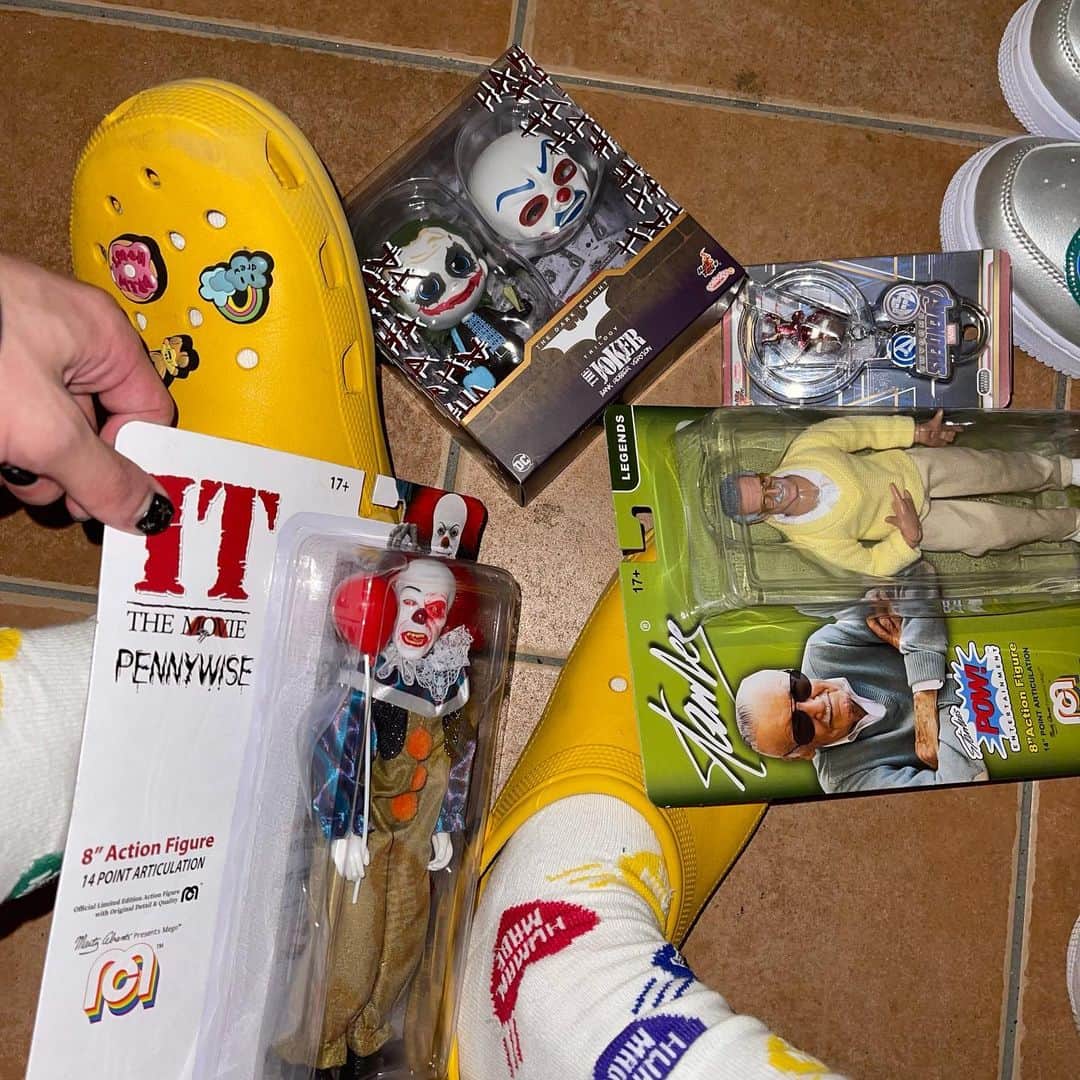 のインスタグラム：「DC?MARVEL?HORROR?」