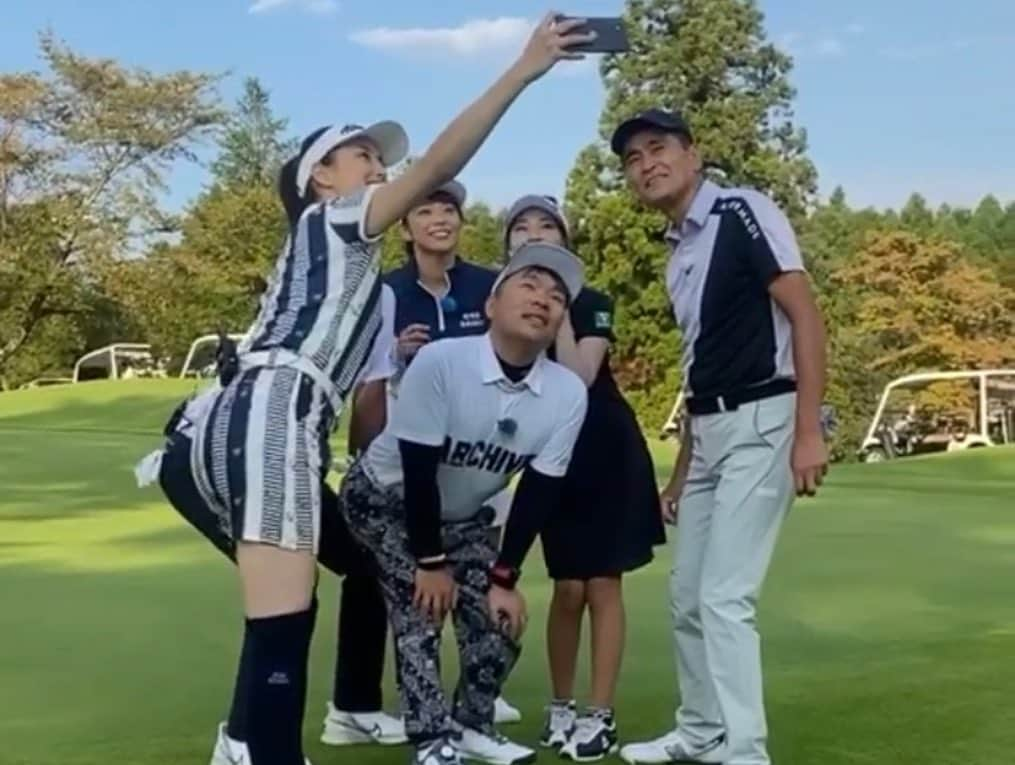 橋本マナミさんのインスタグラム写真 - (橋本マナミInstagram)「#橋本マナミのleadersgolf  ９月末から新シリーズ始まります😊🏌️‍♀️⛳️ 放送局は　#テレビ埼玉 #ゴルフネットワーク #スカイＡ ゲストは石原良純さん（俳優）・真矢さん（LUNASEA） ゲストプロ：石井忍プロ・竹村真琴プロ MC：橋本マナミ 進行：小西綾子アナ  今回も接戦でした！ぜひご覧ください💕  ＜テレビ埼玉＞ 21/09/27(月)  2100  2130　　＃１４９ 21/10/01(金)  1200  1230　　＃１４９ 21/10/04(月)  2100  2130　　＃１５０ 21/10/08(金)  1200  1230　　＃１５０ 21/10/11(月)  2100  2130　　＃１５１ 21/10/15(金)  1200  1230　　＃１５１ 21/10/18(月)  2100  2130　　＃１５２ 21/10/22(金)  1200  1230　　＃１５２ 21/10/25(月)　　2100　  2130 ＃１５３ 21/10/29(金)　　1200　  1230 ＃１５３   ＜ゴルフネットワーク＞ 21/09/28 (火) 　24:00  24:30 　＃１４９ 21/10/01 (金) 　 08:00  08:30 　＃１４９ 21/10/05 (火) 　24:00  24:30 　＃１５０ 21/10/08 (金) 　 09:30  10:00 　＃１５０ 21/10/12 (火) 　 24:00  24:30 　＃１５１ 21/10/15 (金) 　12:30  13:00 　＃１５１ 21/10/19 (火) 　24:00  24:30 　＃１５２ 21/10/22 (金) 　15:30  16:00 　＃１５２ 21/10/26 (火) 　 24:00  24:30 　＃１５３ 21/10/30 (土) 　07:00  07:30 　＃１５３   ＜スカイＡ＞ [#149]  10/3(日)  09：00-09：30 [#149]  10/5(火)  06：00-06：30 [#149]  10/5(火)  22：00-22：30 [#150]  10/10(日)  09：00-09：30 [#150]  10/12(火)  06：00-06：30 [#150]  10/14(木)  17：00-17：30 [#151]  10/18(月)  11：00-11：30 [#151]  10/19(火)  06：00-06：30 [#151]  10/23(土)  09：00-09：30 [#152]  10/24(日)  09：00-09：30 [#152]  10/26(火)  06：00-06：30 [#152]  10/30(土)  09：00-09：30 [#153]  10/31(日)  09：00-09：30 →３局合計 ＝ ３３  回」9月24日 20時10分 - manami84808