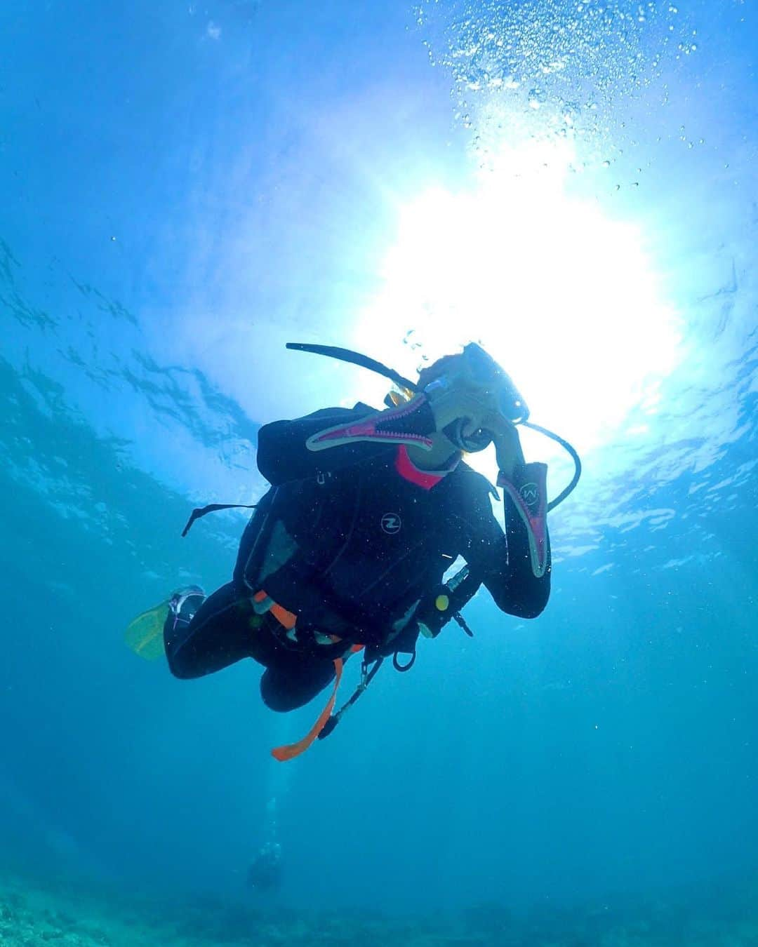 mizukiさんのインスタグラム写真 - (mizukiInstagram)「🤿 #diving  一日中海の中3ダイブ💙 .  #シュノーケル #ダイビング  #旅行好きな人と繋がりたい #旅行  #奄美大島 #奄美 #鹿児島 #亀 #海亀 #珊瑚 #海  #bikini #trip #travel #happy #amami #marin  #selfie #follow #like4like #l4l #f4f #fff #ootd」9月24日 13時19分 - 31chaaa