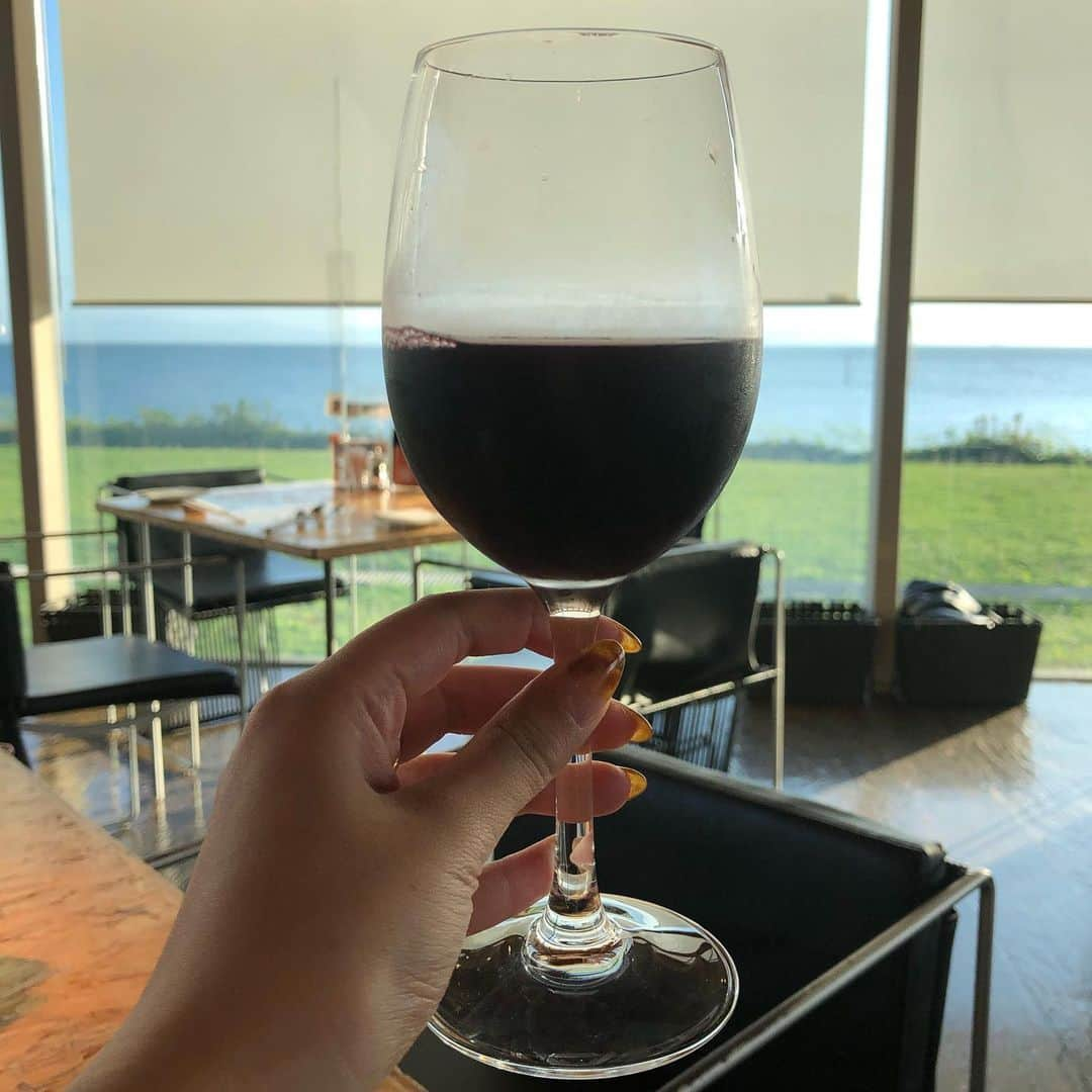 横山紗弓さんのインスタグラム写真 - (横山紗弓Instagram)「ㅤㅤ 問題です🍷 ぶどうジュースでしょうか 赤ワインでしょうか」9月24日 16時49分 - 1129sym