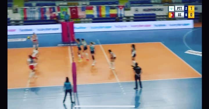 のインスタグラム：「Eski smaçörlerden kim kaldı…😂😂😂 Paniğe gerek yok smaçörlerimiz sakat olduğu için geçici bir çözüm hepsi bu😉❤️」