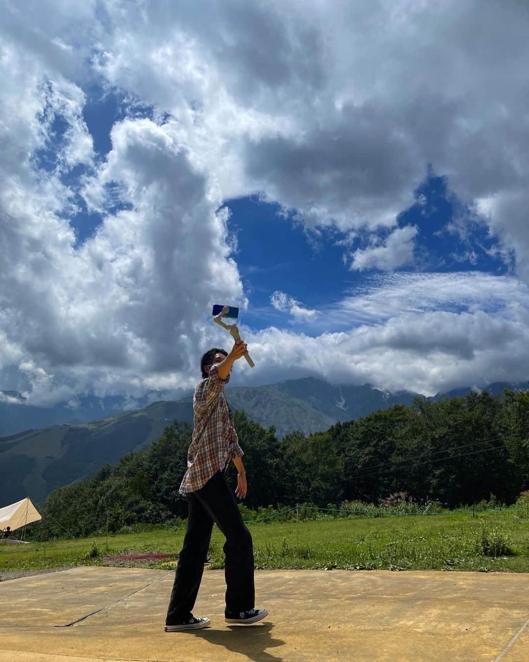 安達祐人さんのインスタグラム写真 - (安達祐人Instagram)「長野県出身の安達が久しぶりに長野に帰って来ました！✌️ 北アルプスの絶景と多彩なアウトドア アクティビティが楽しめる白馬のリゾートで夏休みを満喫しました！  #ユウトの夏休み #YUTO_in_NAGANO #펜타곤 #YUTO」9月24日 18時20分 - yuto_dachi