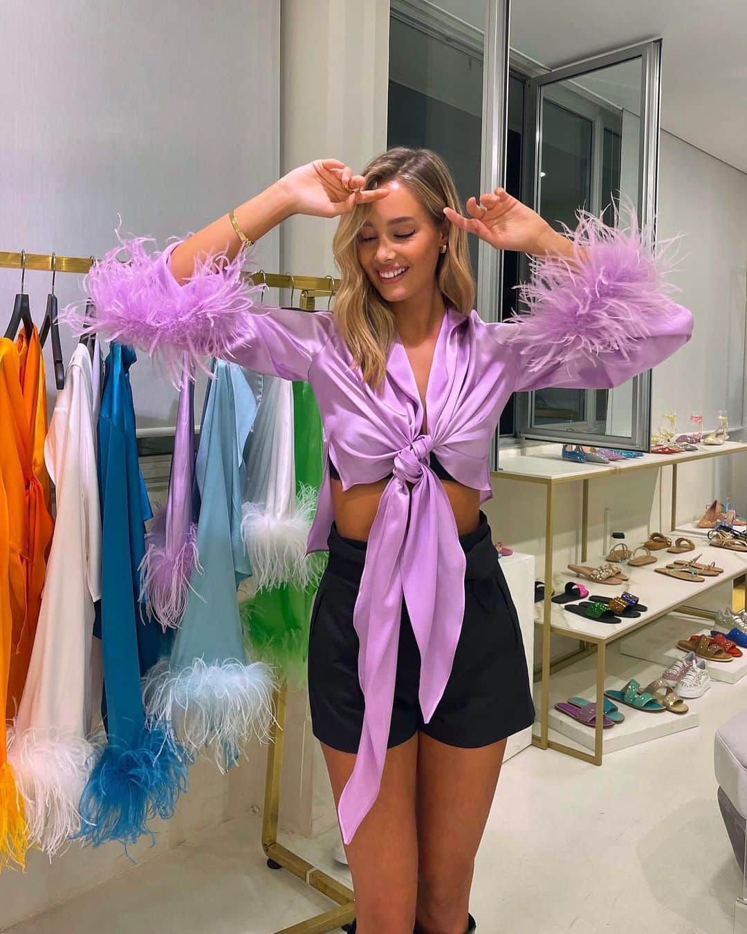 ヴィクトリア・ヴァルガさんのインスタグラム写真 - (ヴィクトリア・ヴァルガInstagram)「Scoprendo nuovi designer alla Fashion Week💜💥」9月24日 18時32分 - vikyvarga