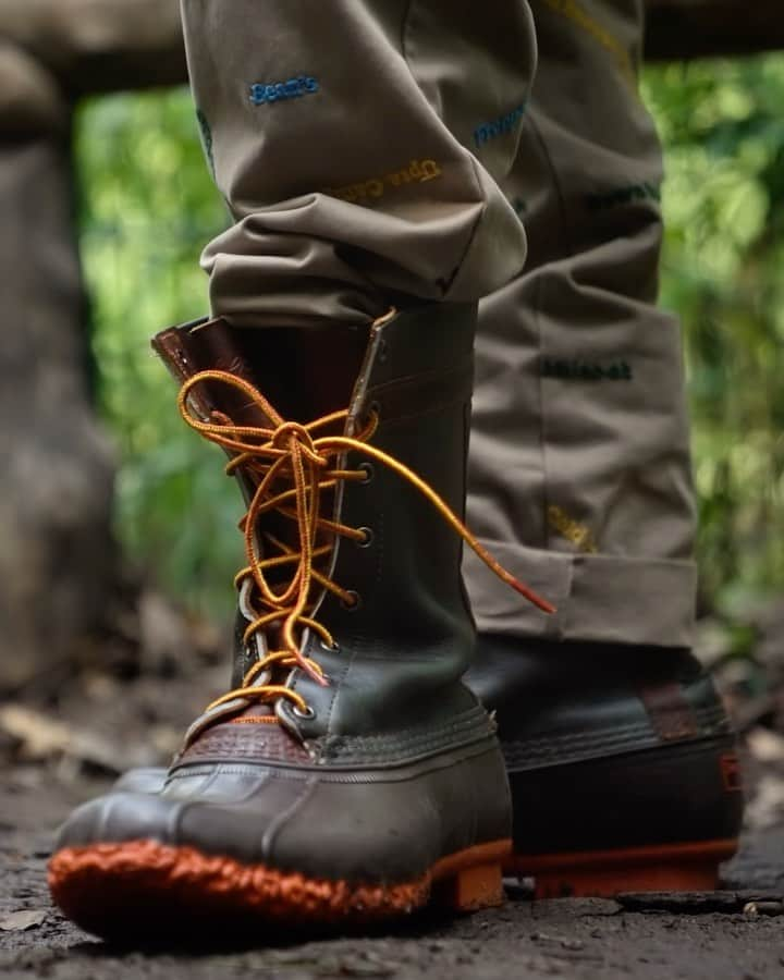 トッドスナイダーのインスタグラム：「Rooted in authentic Maine field clothing. Made to be worn anywhere. Shop The “Upta Camp” Collection now, online and in store.  #LLBeanxToddSnyder   Director: @father_risky  Editorial & Content Direction: @johnbrodieny」