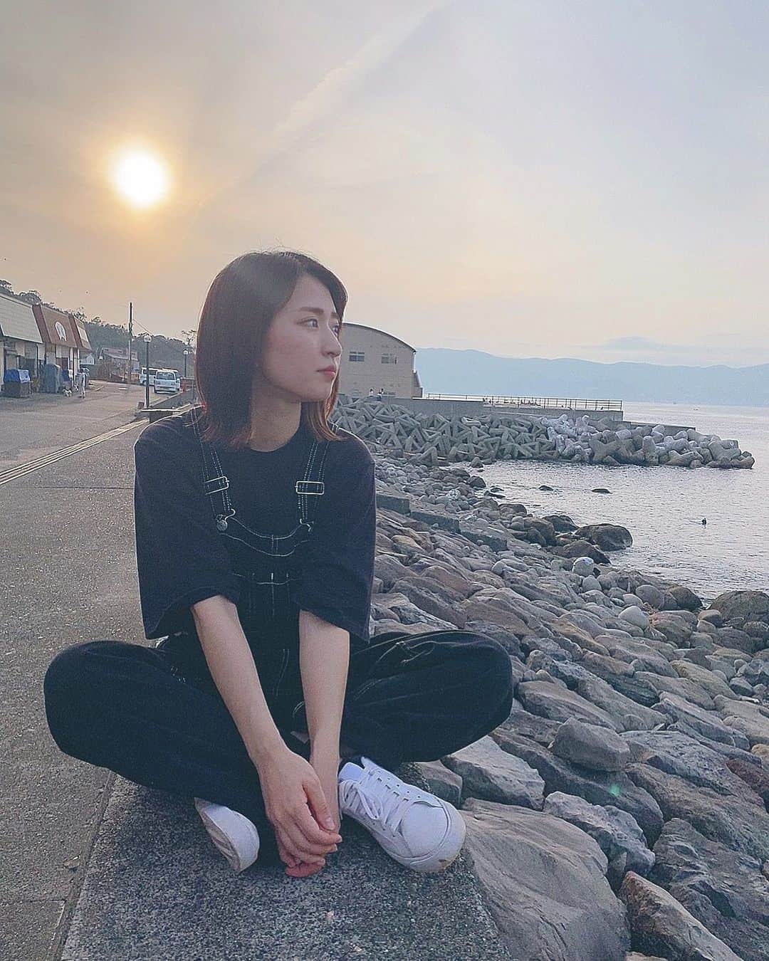 にこのインスタグラム：「チャンネル登録者数100万名様  本当にありがとうございます  いつかこの世のキモウイルスが 全滅しみんなに会えた時には ディープハグでありがとうと直接伝えさせてください。  まだまだここから やっとスタートラインに立てました」