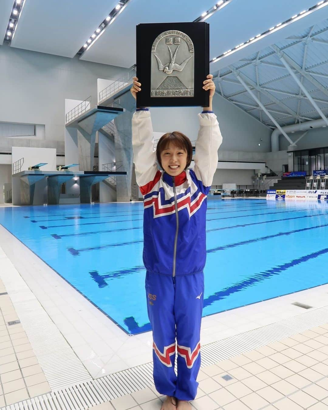 荒井祭里さんのインスタグラム写真 - (荒井祭里Instagram)「載せるのが遅れてしまいましたが、 日本選手権で5連覇することができました！🎖  まだもっと強くなりたいと毎回思います💪  沢山の人のおかげでこの結果が出せたことを本当に感謝しています。ありがとうございました。  まだ10月にインカレがあるのでそこに向けて練習に励みます！😊  #日本選手権#飛込#高飛込#5連覇」9月24日 22時10分 - _matsubokkuri_