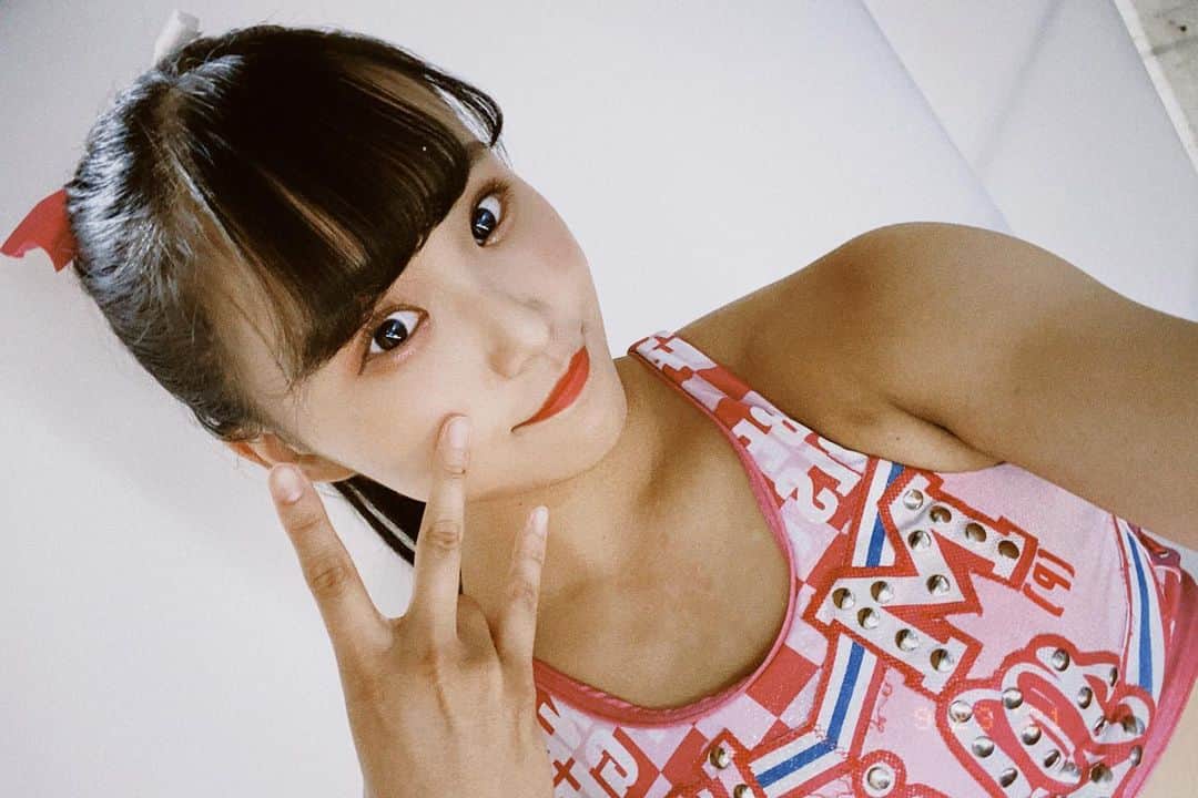 渡辺未詩（ミウ）のインスタグラム：「いー！ . これで一緒にえるおーぶいいー❤︎」