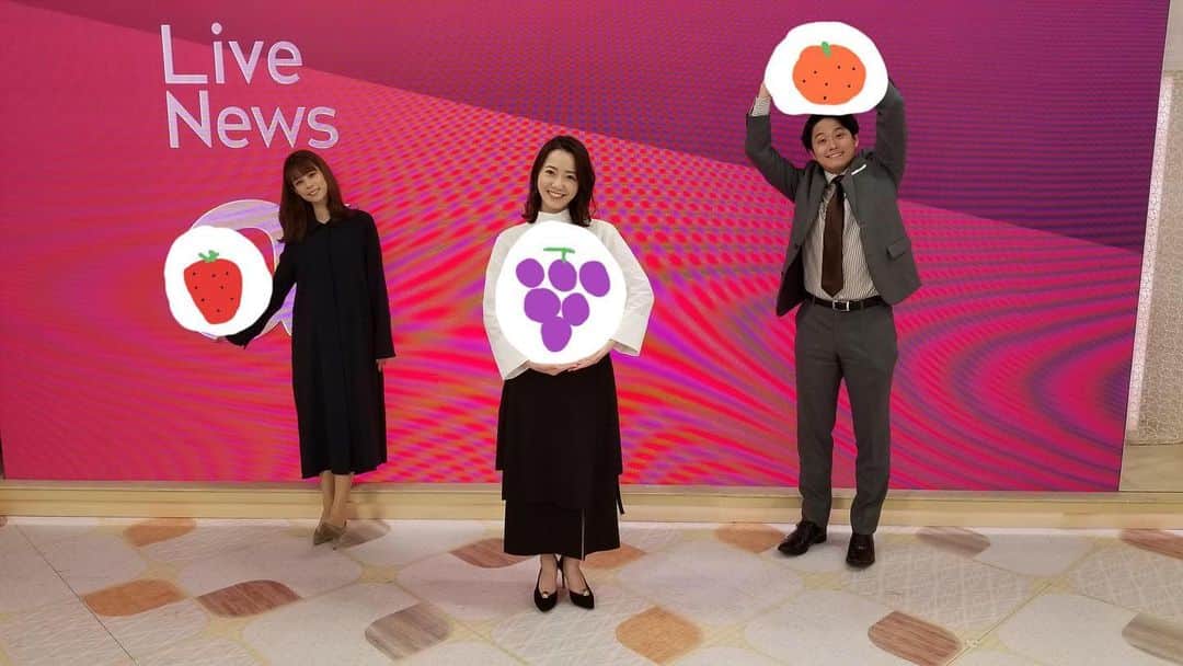 フジテレビアナウンサーのインスタグラム：「今週はSDGsウィーク！ 昨日LiveNewsαでは、フルーツ大福でフードロス削減を目指す、高校生起業家企画を放送しました。 規格外の食品をどう活用するのか考えることが、問題解決の第一歩になるかもしれません。 #Act4SDGs #アクションSDGsウィーク #内田嶺衣奈 @reina.uchida  #鈴木唯  #黒瀬翔生 #livenewsα @news_alpha」