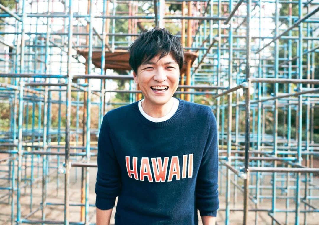 のインスタグラム：「.  ⋰  #スナックキズツキ EDテーマは #森山直太朗   「それは白くて柔らかい」 に決定❤️‍🩹🩹  ⋱  ドラマのために 書き下ろしていただきました！ 物語の終わりにぴったりな 楽曲になっております♬  森山直太朗さんのコメントは こちらから｡˚✩ tv-tokyo.co.jp/kizutsuki/」
