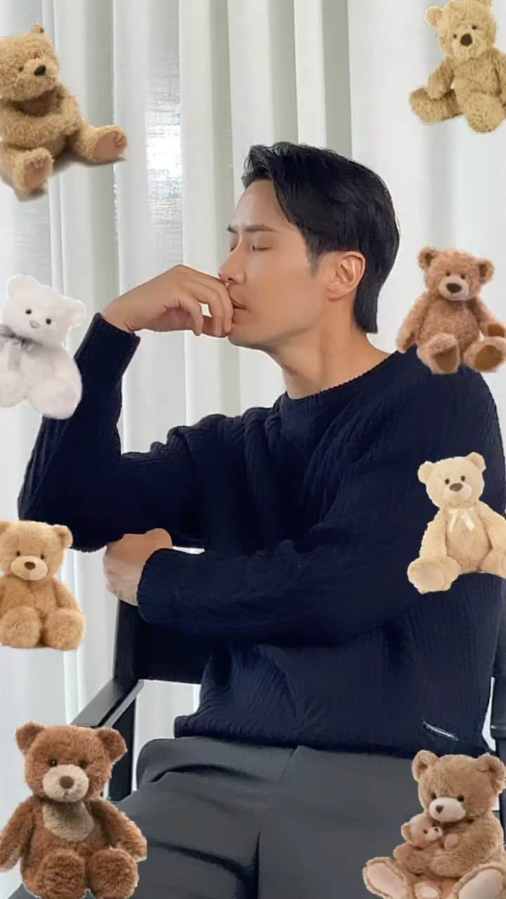 キム・ジソクのインスタグラム：「요즘 어플 참 어렵다🥲」