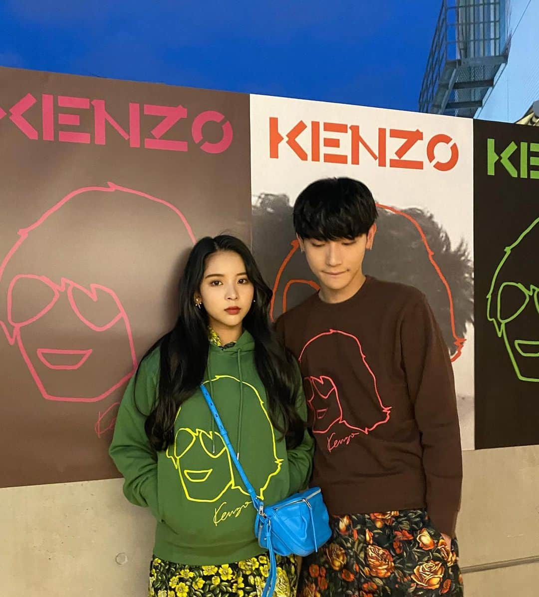 ミチさんのインスタグラム写真 - (ミチInstagram)「@KENZO の秋冬ランウェイコレクションは創立者髙田賢三さんのビジョンやクリエーションにオマージュされているそう。高田賢三さんの顔をイラストを刺繍で表現したアイコニックアイテムもとても素敵！9月25日12時より　@zozovilla_official で先行販売開始です 全国の　@KENZO 店舗、オンラインストアでは27日から販売開始。 #KENZO #KENZOFW21#KENZOalways #ZOZOVILLA #ZOZO#ad」9月25日 12時55分 - mi0306chi