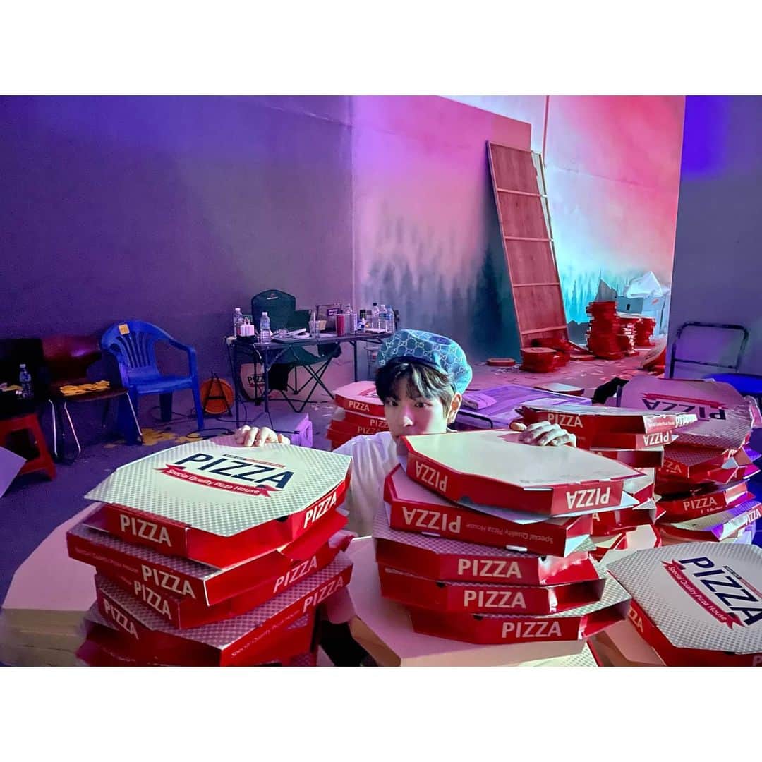 Stray Kidsさんのインスタグラム写真 - (Stray KidsInstagram)「포테이토 피자 먹구싶다...🍕  #승스타그램」9月25日 23時11分 - realstraykids