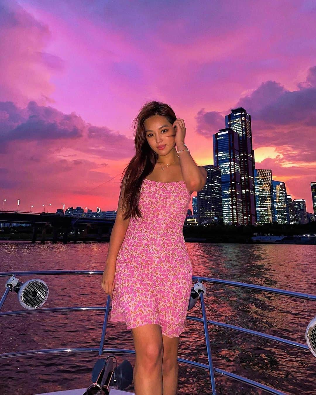 キム・ヒジョンのインスタグラム：「Yacht day🛥❤️‍🔥」