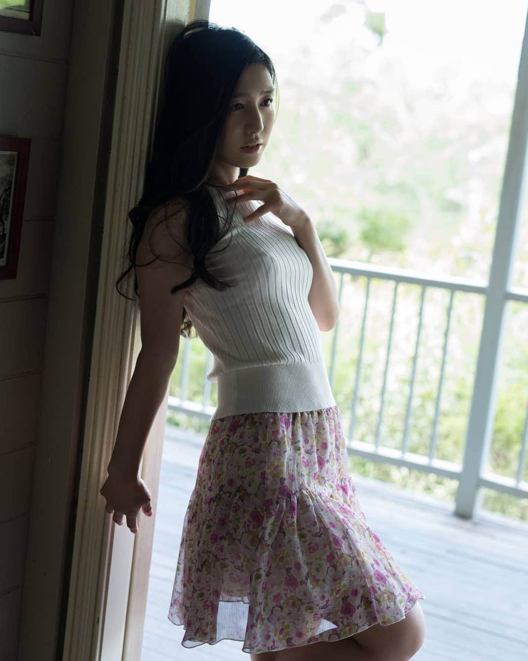 にょにょ（グラドルやAV女優を応援する垢）さんのインスタグラム写真 - (にょにょ（グラドルやAV女優を応援する垢）Instagram)「#古川いおり  (こがわいおり)ちゃん 9月25日のお誕生日おめでとう(・ω・)ノ🌴🎇🎆🎉🎂🎁🎉🎈 . . . #こっちゃん 元#恵比寿マスカッツ  ...