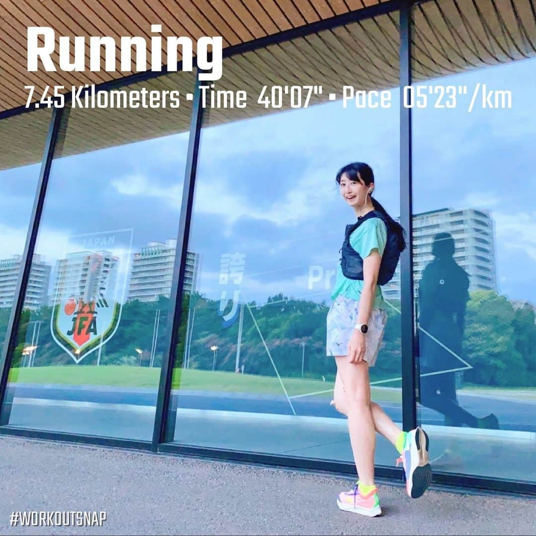 土屋香織さんのインスタグラム写真 - (土屋香織Instagram)「🏃‍♀️7.45🅚🅜 𝚛𝚞𝚗 𖤐𖤐𖤐 今日はロングやりたかったんだけど朝起きたら頭が痛くて痛くて午前中起きれず😇気圧弱い方今朝辛くありませんでしたか？ . 午後復活して隙間時間に走ったら気づいたら時間ヤバい🤣お迎え間に合わない😫と必死で走ったら久しぶりにこのペースで走れた笑 昨日全速力で走ったのがよかったのかも。なんか感覚取り戻した気分🏃‍♀️ ただ昨日は本気で走りすぎたため、両ヒザおかしくなってロキソニンテープです笑 汗かいてビロビロなってる笑笑 . 今夜は日本酒3種類をちょっとずつ飲み比べ♡ ༶ #大利根酒造 #左大臣 ひやおろし（群馬） @sadaijin  ༶ #福光屋 #黒帯悠々（石川） @fukumitsuya_sake  ༶ #車多酒造 #天狗舞（石川） @tengumai1823  私やっぱり日本酒は北陸のが好みだなぁ( ˘͈ ᵕ ˘͈ )🍶♡ . 左大臣は群馬で移動中にたまたま発見💡 お店に歴代の総理大臣が『國酒』って色紙に書いてるのがずらり！ 麻生さんと森さんのがめちゃくちゃ美しかった🖌✨総理大臣って英語も習字もできないといけないって大変ですね😳 . . #happyrunning #happyrunner #runtrip #ひやおろし #runninglifestyle #km2021 #金沢マラソン #金沢マラソン2021 #runninggirl #runtrip #ハシリマスタグラム #ハシリマシタグラム #igランナーズ #ig千葉ランナーズ #ランスタグラム #走るの好きな人と繋がりたい #ランナーさんと繋がりたい #ランコーデ #timetoplay #salomon #走れることに感謝 #國酒 #日本酒好きな人と繋がりたい #ばえとらんフォトコンテスト #こまつクロスカントリー」9月25日 20時51分 - kaorintsuchiya