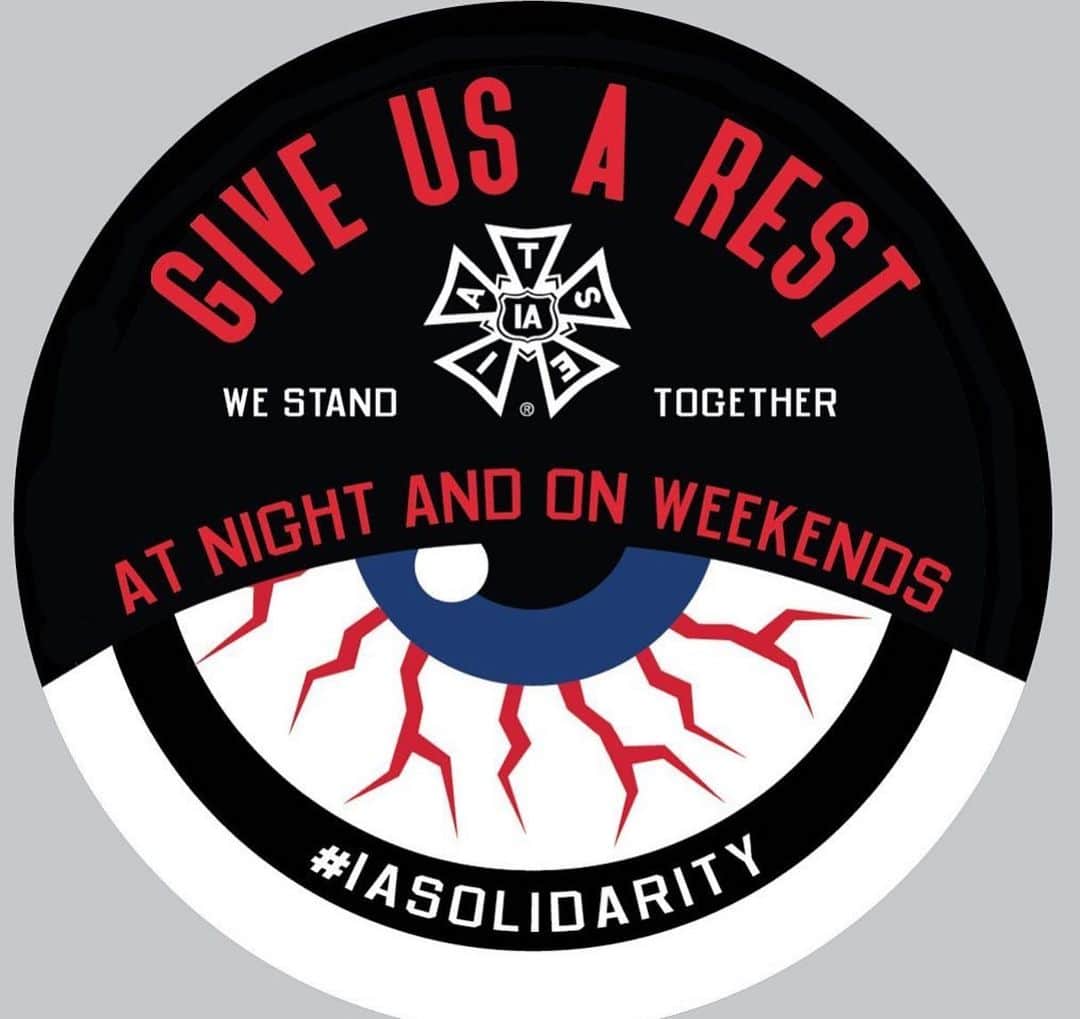 ローレン・コーハンさんのインスタグラム写真 - (ローレン・コーハンInstagram)「None of what we do is possible without our crews. I stand with IATSE! #iasolidarity 💪🏼」9月25日 21時25分 - laurencohan