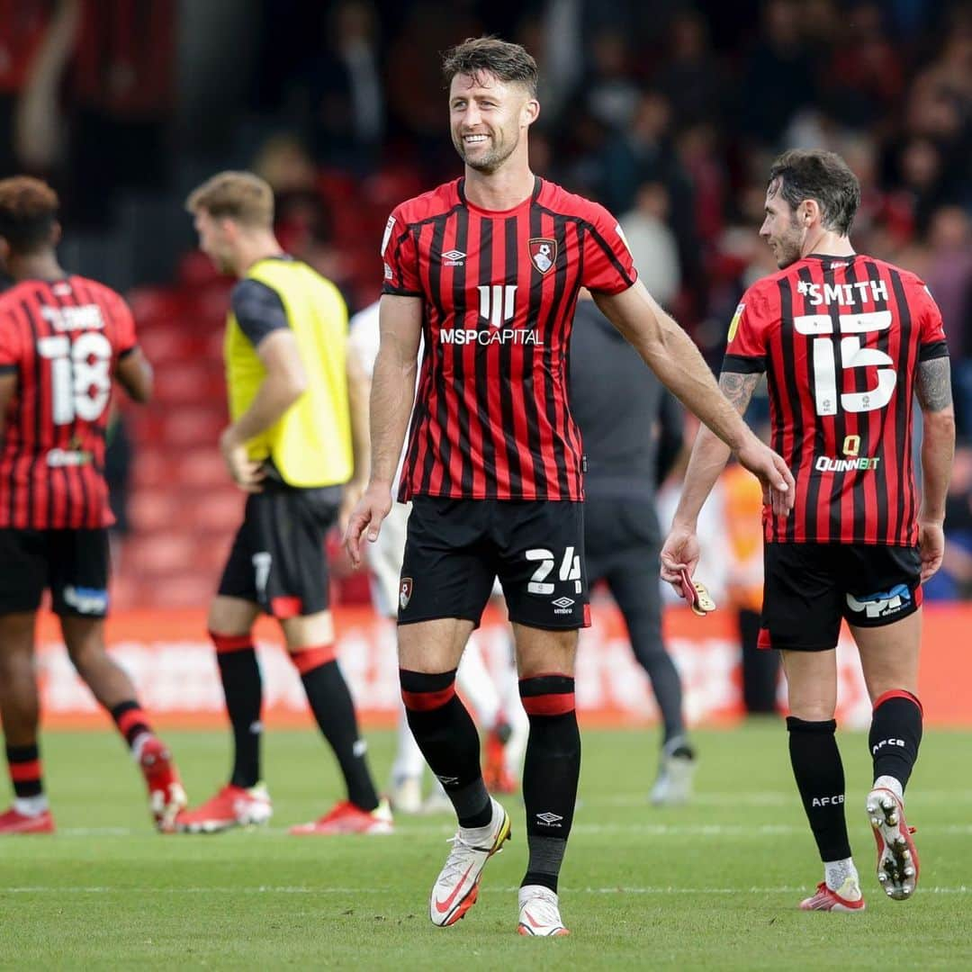 ガリー・ケーヒルのインスタグラム：「Top drawer from the lads again today and the stadium was buzzing. We keep pushing on 💪🍒 #afcb」