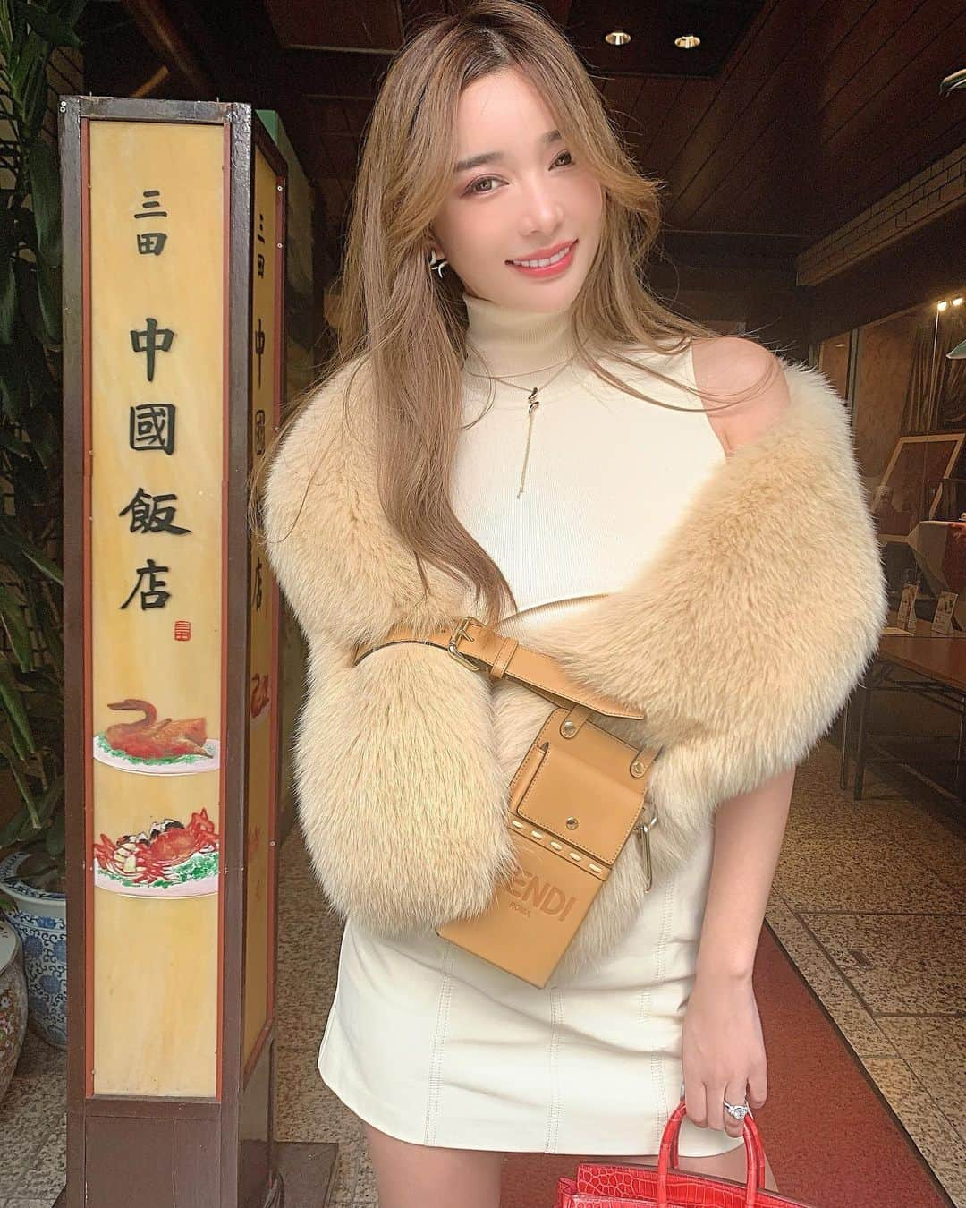 濱野りれさんのインスタグラム写真 - (濱野りれInstagram)「Brunch code🍂 @fendi  I came to Chinese restaurant to eat Shanghai crab🦀 It's super adorable autumn FENDI🤎  秋モード🍂🤎🍂🤎 上海蟹を食べに中国飯店三田店へ🦀 今年の秋FENDI可愛いい😍  #fendi #autumnfashion #autumnoutfit #luxuryfashion #luxurylifestyle #フェンディ #秋コーデ #秋服コーデ #秋服 #中国飯店 #中国飯店三田店」9月26日 18時13分 - riregram